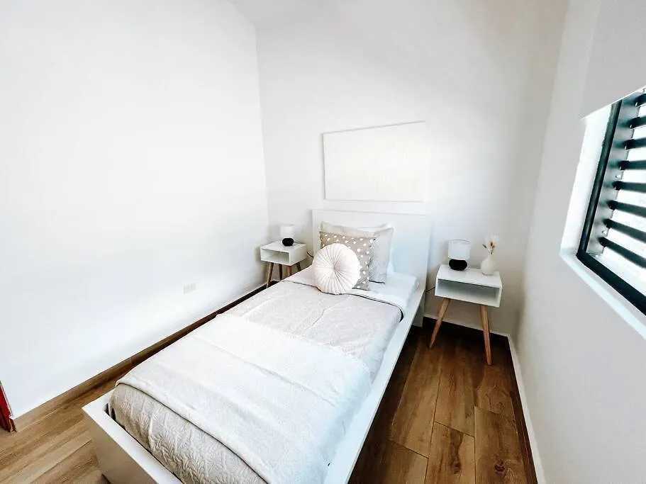 Stylish Comfy Boho Style Home W/ Parking@ Сан-Хуан Вилла